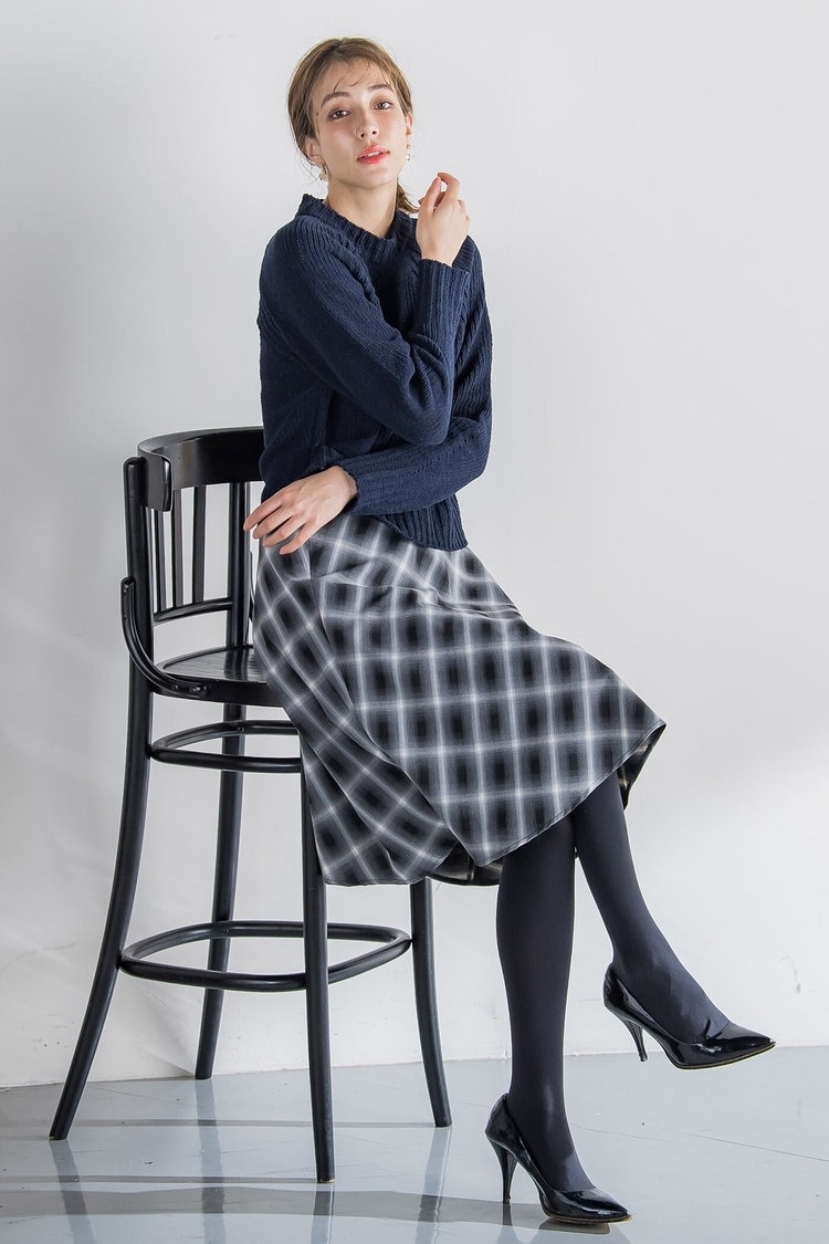 チェックフレアスカートで王道フェミニンスタイル ketty