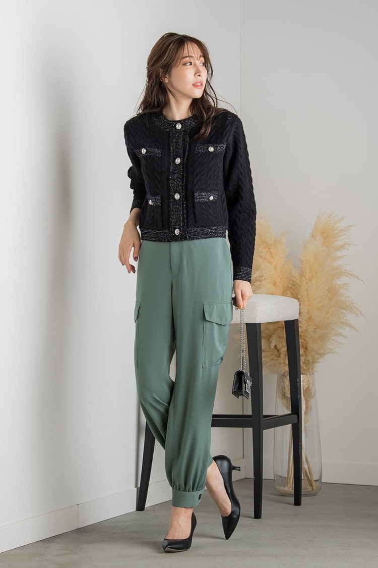 イージーパンツを履くときはきれい見えする素材をチョイス VICKY