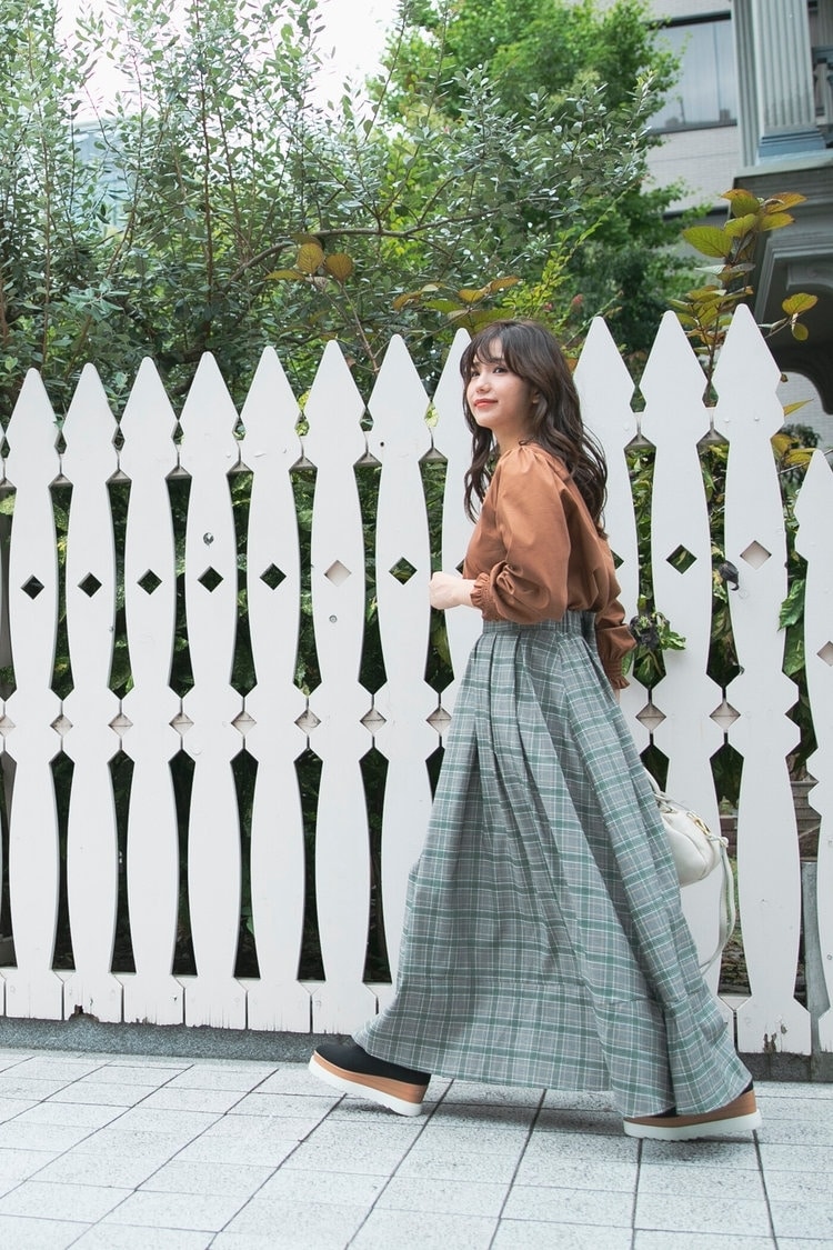 チェック柄ボリュームフレアスカート