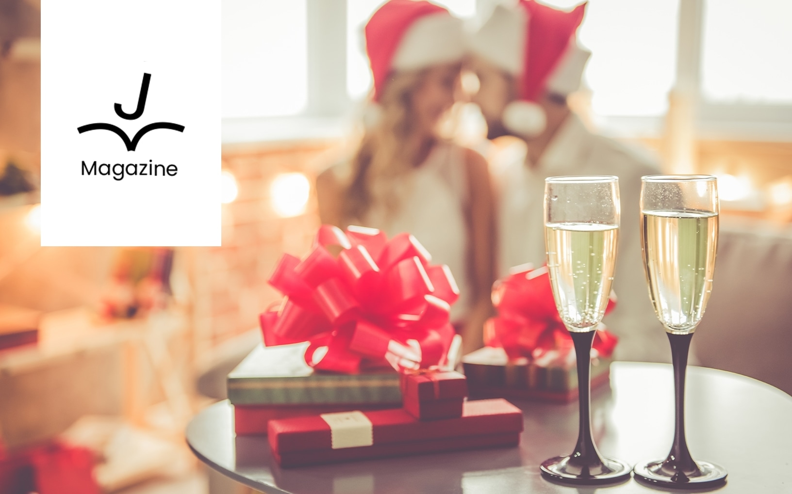 【デート・女子会】クリスマスディナーにおすすめの服装は?彼ウケや特別感のあるコーデを紹介